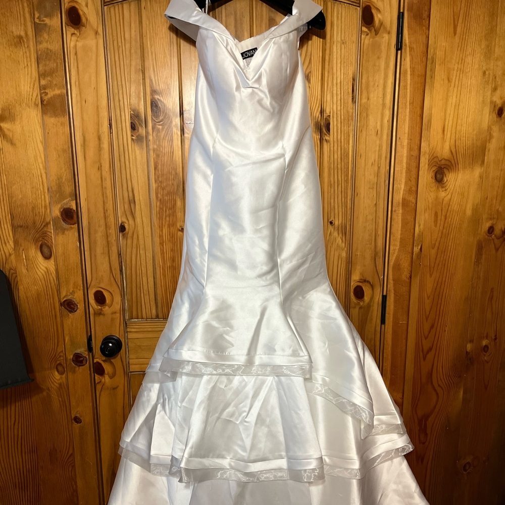 New never worn Jovani Formal Gown/Pageant/Prom Dress size 12